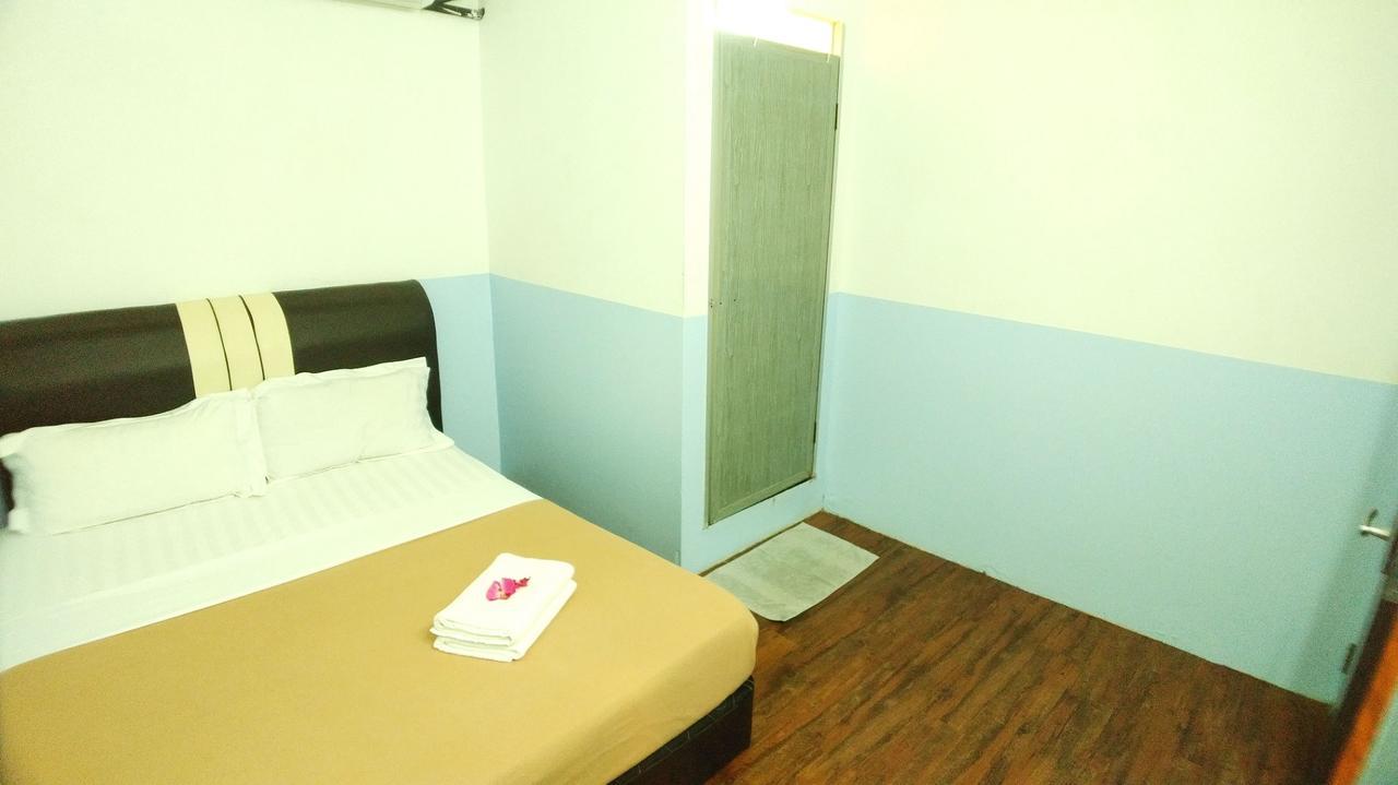 Apple 1 Hotel Budget Gelugor Exterior foto